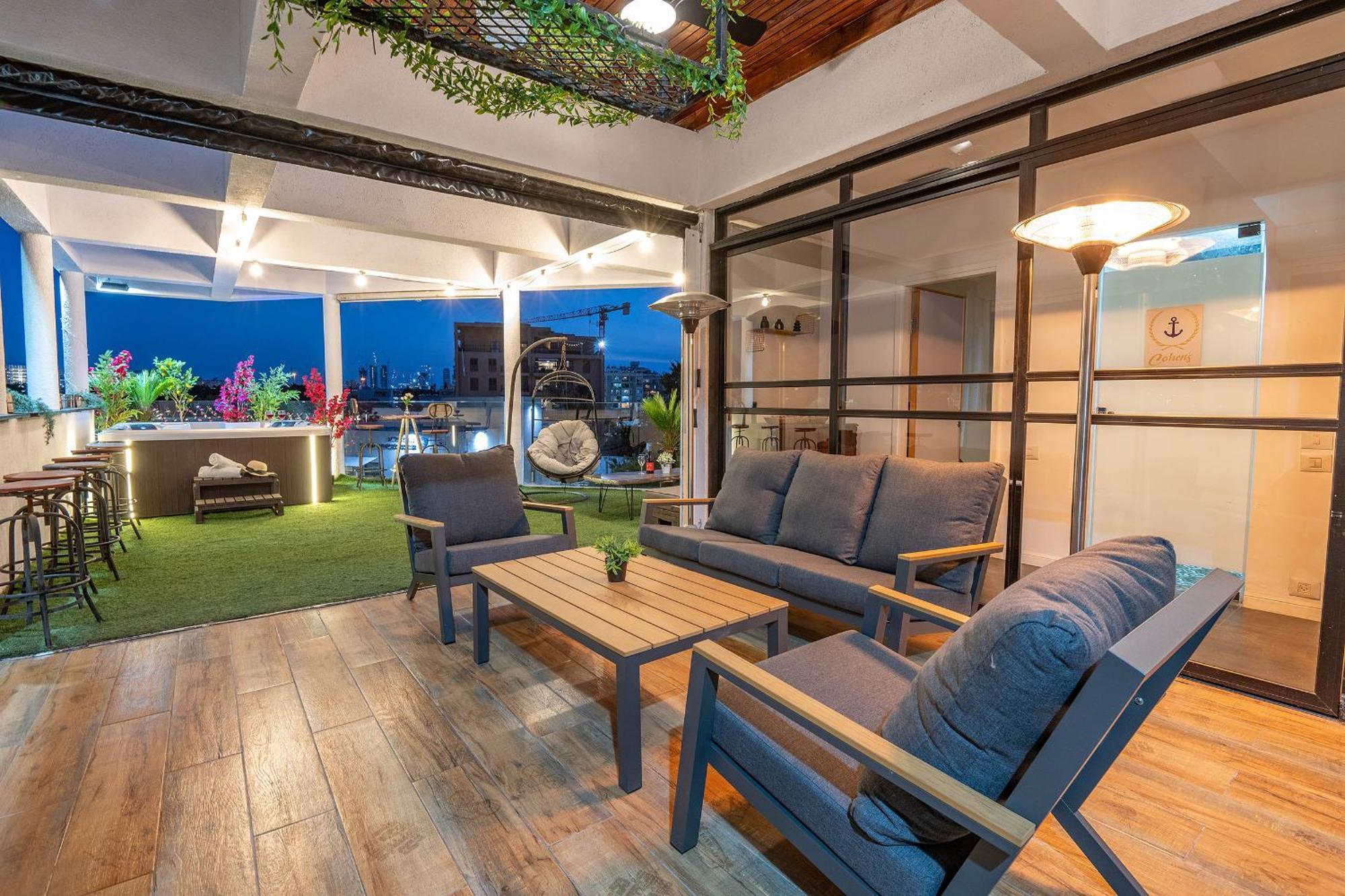Luxurious Penthouse In Tel Aviv With Pool Daire Dış mekan fotoğraf